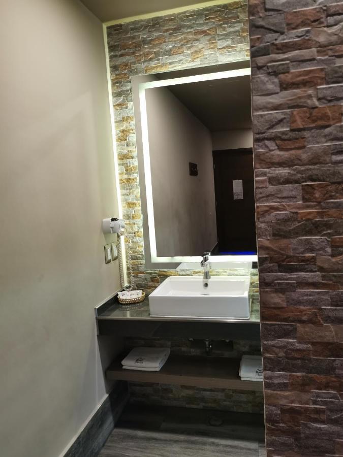 Hotel Plaza Arteaga Монтеррей Экстерьер фото
